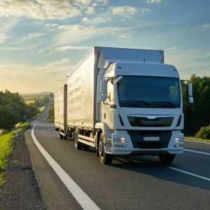 Управление грузовым автомобилем: разбираемся в деталях