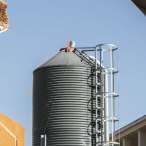 Какой экскаватор-погрузчик лучше: выбираем оптимальный вариант