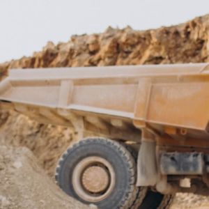 Какой самосвал выбрать - отечественный или зарубежный?