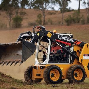 Мини-погрузчик: универсальный помощник для дома, дачи и фермерского хозяйства