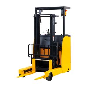 Ричтрак Komatsu FB14RJY-14