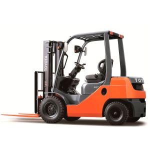 Бензиновый вилочный погрузчик Toyota 32-8FGF30