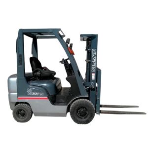 Бензиновый вилочный погрузчик Nissan FL01A18U