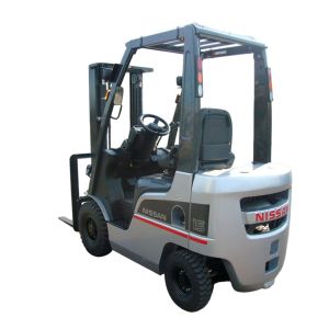 Бензиновый вилочный погрузчик Nissan 01ZFJ01A M 15U