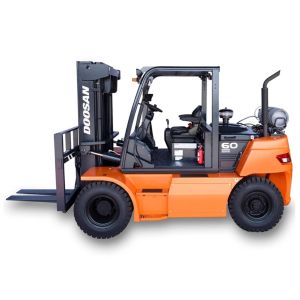 Дизельный вилочный погрузчик Doosan D60S-5