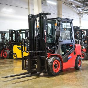 Бензиновый вилочный погрузчик Zauberg GB30